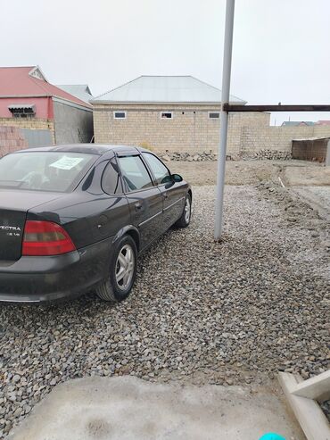 Opel: Opel Vectra: 2.5 l | 1997 il Sedan — 4