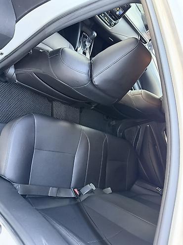 sonata d8: Toyota Corolla: 2021 г., Гибрид — 7