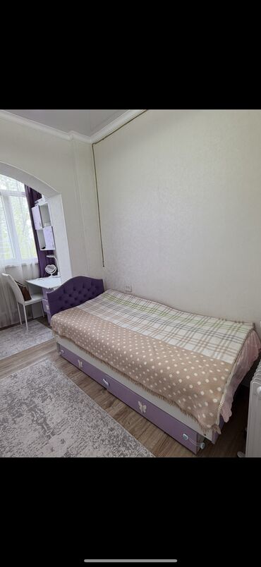 Односпальные кровати: Односпальная кровать, Б/у, С матрасом, длина - 180 см