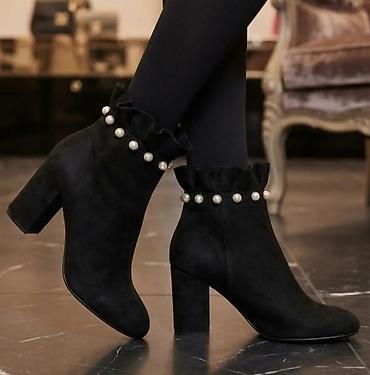 Ženske elegantne ankle čizme – crne - Materijal: mekana brušena na lalafo.rs Ženske elegantne ankle čizme – crne - Materijal: mekana brušena