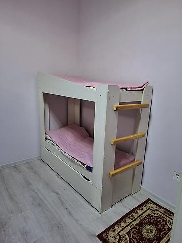bunk bed: Двухъярусная детская кровать, Б/у, ЛДСП, цвет - Белый — 4