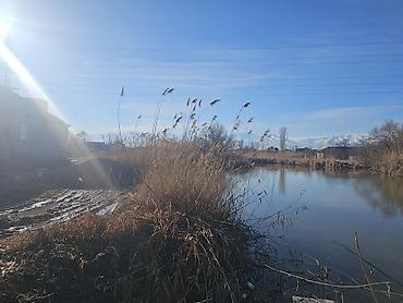 Продажа коттеджей и домов: Нижняя Ала-Арча районунда өзүнүн көлмөсү бар үй сатылат. Жер — 12