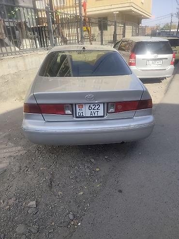 jeep compas: Toyota Camry: 2000 г., 2.2 л, Автомат, Газ, Седан — 4
