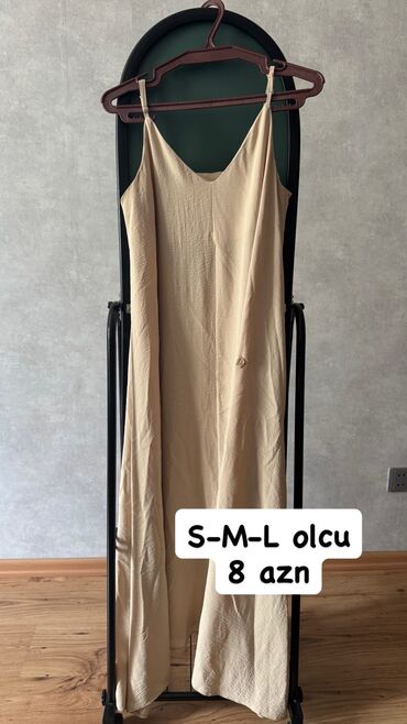 Ətəklər: Qadın geyimləri – ətək və donlar (S–M/S–M–L ölçülər) Her biri yeni — 8