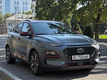 e6 3: Компактный кроссовер с выразительным дизайном и контрастным декором — 1