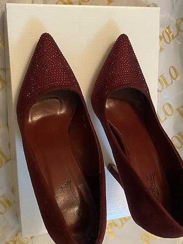 xonca bezemek: Qiymət 8 manatdır - Brend: Laboatin - Ayaqqabı Tipi: Stiletto - Rəng — 1