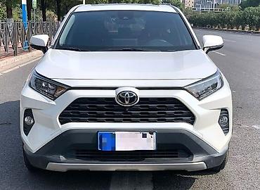 Toyota RAV4: 2022 г., 2 л, Вариатор, Бензин, Кроссовер