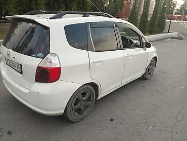 dodge hellcat: Honda Fit: 2001 г., 1.3 л, Автомат, Бензин, Хэтчбэк — 2