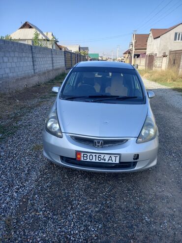 машына ламбаргини: Honda Fit: 2002 г., 1.3 л, Автомат, Бензин, Седан