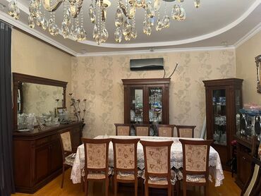 Qonaq otağı dəstləri: İşlənmiş, Dolab, Komod, Masa və oturacaqlar, Kredit yoxdur, Rusiya
