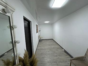 кабинет в салоне красоты в аренду: -сдается кабинет в салоне красоты -санузел, все условия для работы — 7