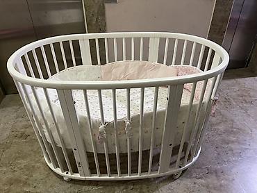 Beşiklər: Oval formalı beşik/uşaq çarpayısı Mother care mağazasından alınıb - — 1