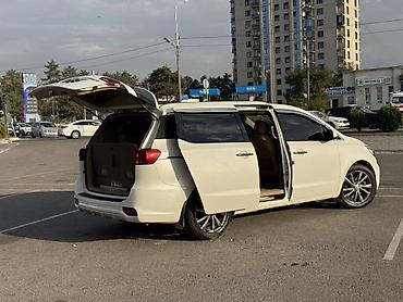карниваль: Kia Carnival: 2019 г., 2.2 л, Автомат, Дизель, Минивэн — 7