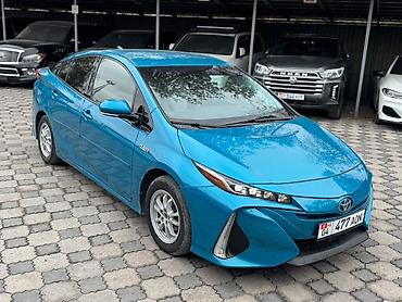 Toyota: Toyota Prius: 2017 г., 1.8 л, Вариатор, Гибрид, Лифтбек — 1