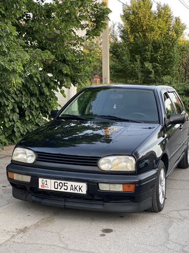 Volkswagen: Volkswagen Golf: 1994 г., 1.8 л, Механика, Бензин