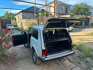ravon r4 lizing: VAZ (LADA) 4x4 Niva: 1.7 l | 2012 il 240000 km Ofrouder/SUV — 5