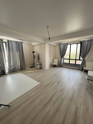 мкр улан продаю квартиру: 3 комнаты, 105 м², Элитка, 9 этаж