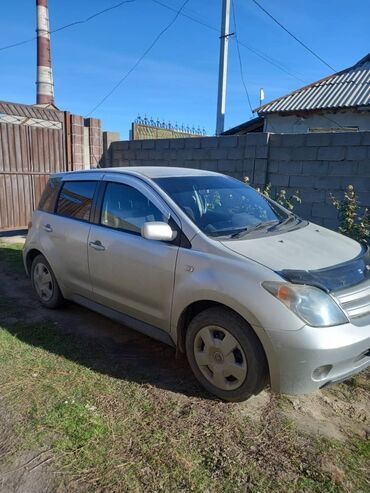 Toyota: Toyota ist: 2003 г., 1.3 л, Автомат, Бензин, Хэтчбэк