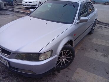 радиатор акорд: Honda Accord: 2001 г., 1.8 л, Автомат, Бензин, Седан