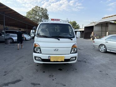 купить фуру с прицепом бу: Легкий грузовик, Hyundai, Стандарт, 2 т, Б/у