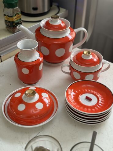 Наборы посуды: Срочно ‼️ Сервиз советский Сервантное хранение Есть другие виды — 4