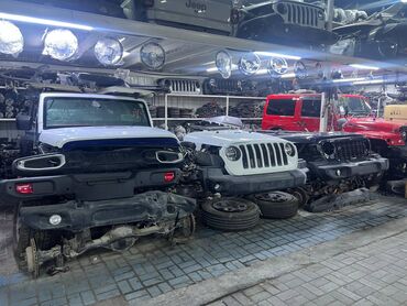 jeep запчасти: Бампер Передний Jeep, Оригинал