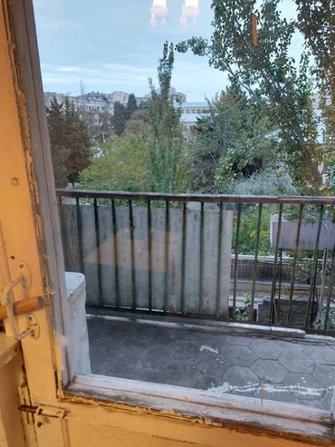 Köhnə tikili: Bakı, Bakıxanov qəs., 3 otaqlı, Köhnə tikili, 95 kv. m — 25