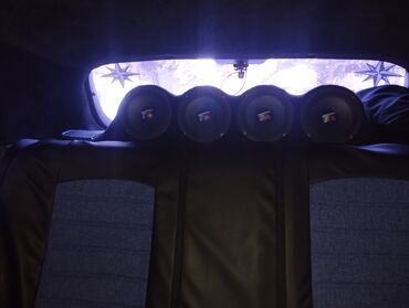 Toyota: Toyota Corolla hatchback (E12) – dizel, turbo yazılı stikerlərlə — 8