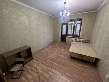 снять частный дом: Продается трехкомнатная квартира