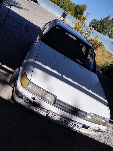 Mazda 626: 1990 г., 2 л, Механика, Бензин, Седан