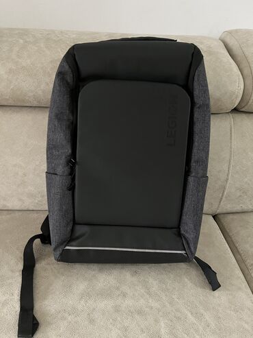 вместительная сумка: Рюкзак Lenovo Legion Gaming backpack 15.6 с отсеком для ноутбука