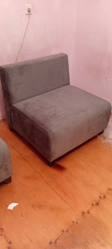 шоколад мерси цена в бишкеке: İşlənmiş, Künc divan, 3 kreslo, Bazasız, Açılmayan