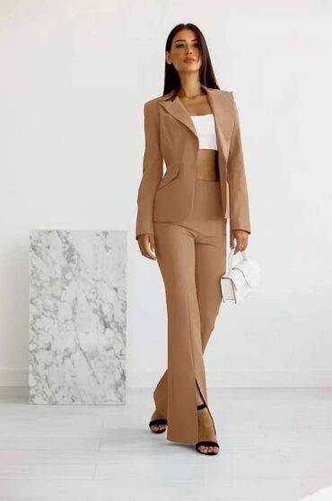 Kompleti: Komplet: 3200 dinara — 2