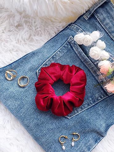 Aksesoari za kosu: Set baršunastih scrunchie gumica za kosu – bordo/crvena - Materijal — 2