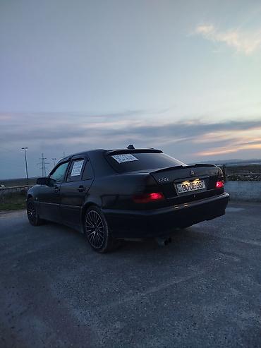 c220 cdi: Mercedes-Benz 220: 2.2 l | 1998 il Sedan — 3