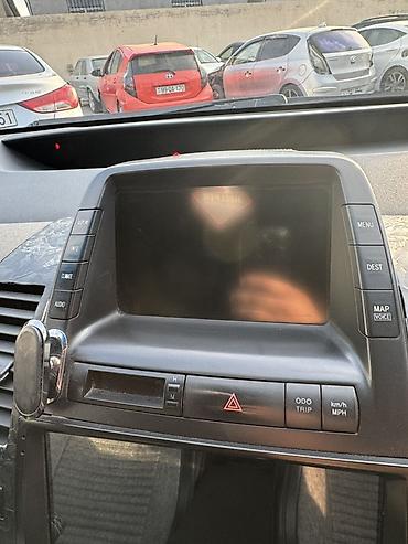 Toyota: Toyota Prius (2-ci nəsil) hibrid hetçbek - Rəng: tünd boz/metallic - — 5