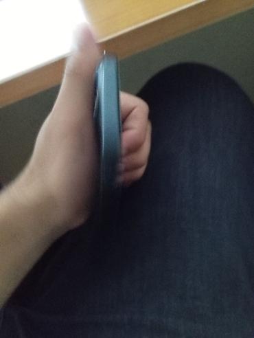 Apple iPhone: IPhone 15, Qara — 3