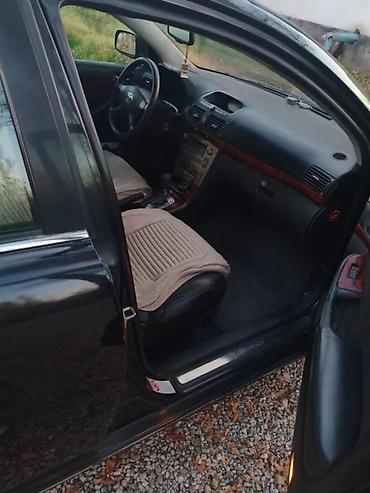 Транспорт: Toyota Avensis: 2004 г., Автомат, Седан — 2