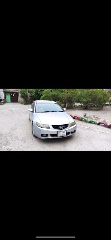 меняю дом на авто: Honda Accord: 2003 г., 2 л, Автоматические, Бензин, Седан