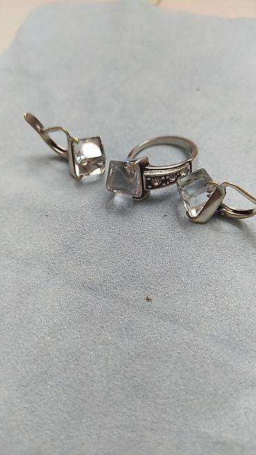 Серебряные наборы украшений: Набор украшений: серьги + кольцо с прозрачными камнями,горный хрусталь — 1