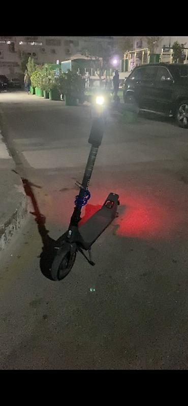 Электротранспорт: Elektrikli skuter - Şəhərdaxili rahat gediş üçün kompak təkərli — 1