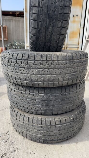 комплект зимней резины: Комплект автомобильных шин (4 шт.) зимнего типа без шипов. Основные