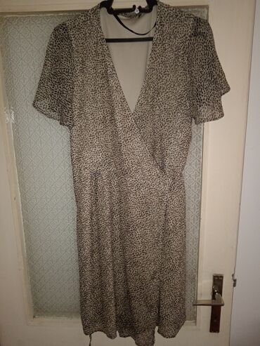 farmerice sa dubokim strukom: Vero moda haljina na preklop, u velicini L/XL, polu obim grudi 50 cm