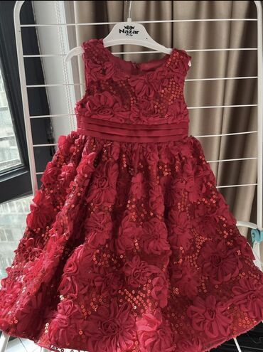 красная платья: Детское платье, цвет - Красный, Б/у