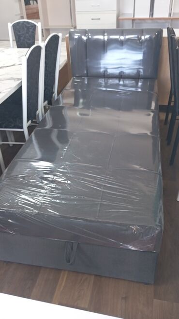 Односпальные кровати: Представлена кровать с мягким изголовьем, выполненная в сером цвете — 16