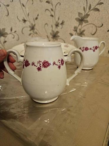 Digər dəstlər və servizlər: Məişət qabları dəsti – hamısı birlikdə satılır. Tərkib: - 1 ədəd şüşə — 6