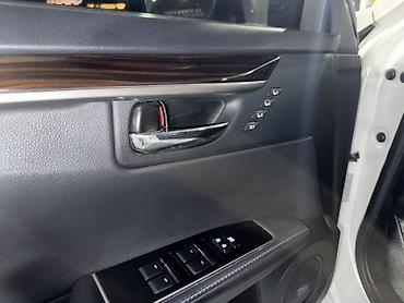 byd leopard 3 2026: Lexus ES: 2017 г., 2.5 л, Автомат, Гибрид, Седан — 10