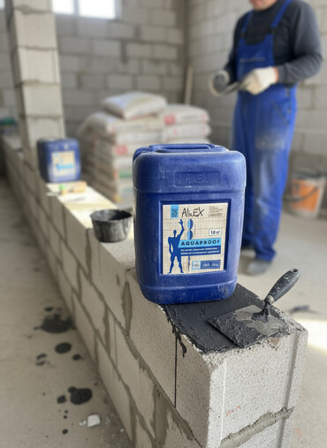 куплю канистры: Гидроизоляционная мастика AlinEX Aquaproof в синей пластиковой