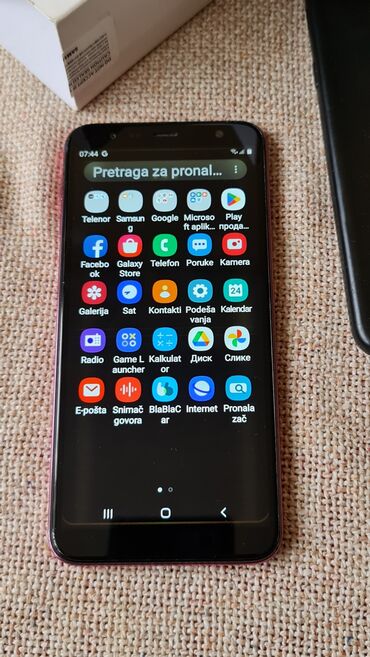 Ostali mobilni telefoni: Telefon kao nov malo koriscen nema mane, stanje 10 od 10.sve radi — 3