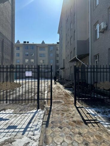 молодая гвардия ленинградская: 1 комната, Агентство недвижимости, Без подселения, С мебелью полностью